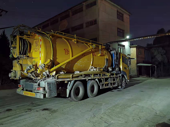 ���̰���