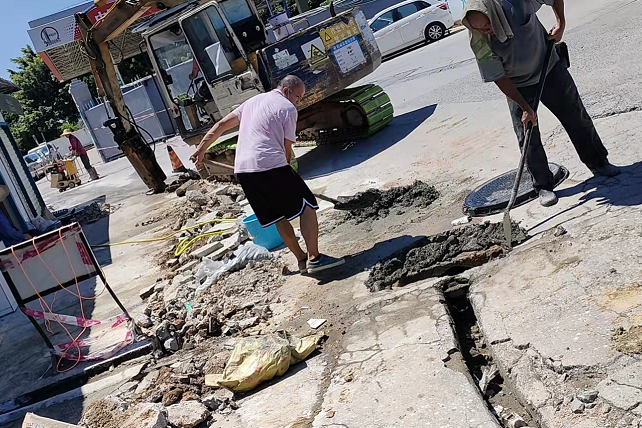 ���̰���